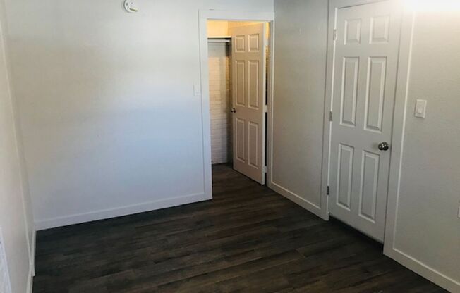 1 bed, 1 bath, 600 sqft, $850, Unit 8