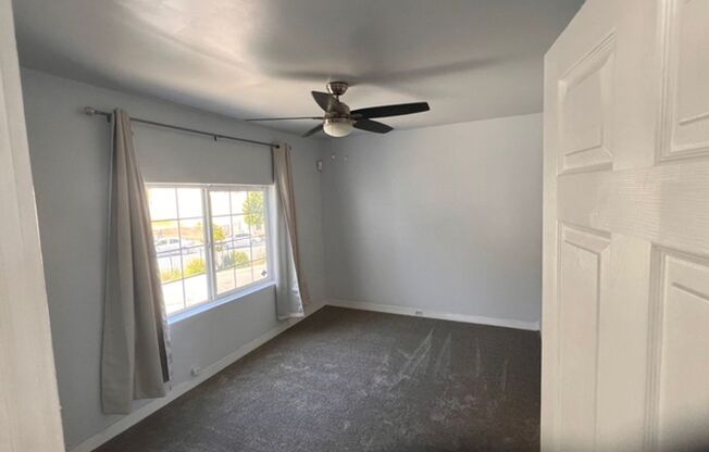 2 beds, 1 bath, $4,100