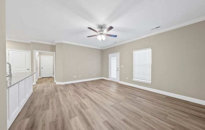 1 bed, 1 bath, 798 sqft, $900, Unit 233