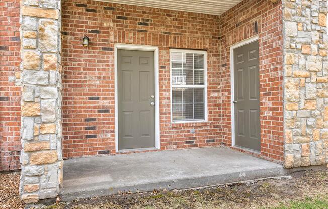 1 bed, 1.5 baths, 925 sqft, $1,405