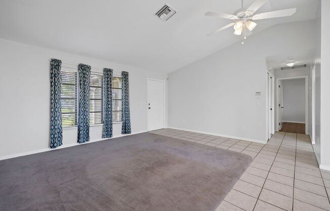 3 Bed 2 Bath 2 car Garage Full Back Of Home Lanai Small dogs under 20#