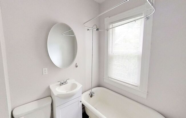 2 beds, 1 bath, 800 sqft, $1,395, Unit 515-Lower Meigs