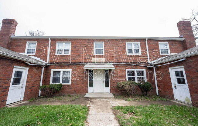 3725 N SHERMAN DR