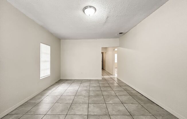 Updated and Move-In Ready in Prime Tampa Location! 4bed | 1bath