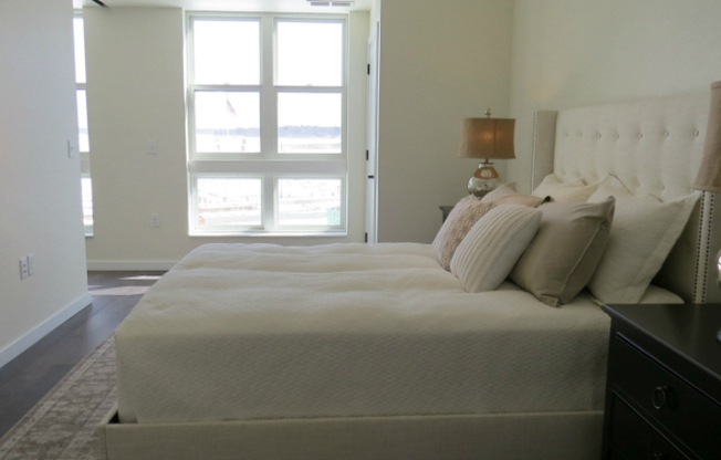 1 bed, 2 baths, 1,152 sqft, $2,695, Unit 211