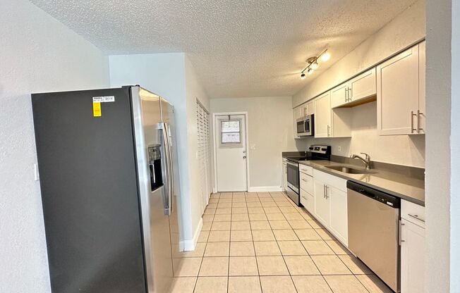 Lakeside Cove Apartments