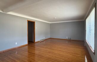 3 beds, 1 bath, $1,650