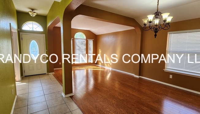 4509 TWIN OAKS CIR
