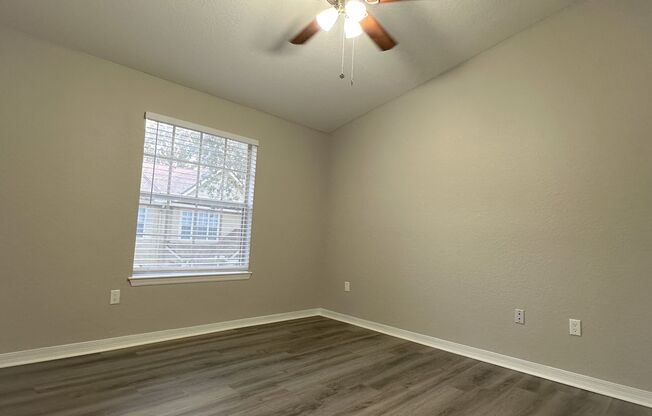 Crescent Place - 11-206