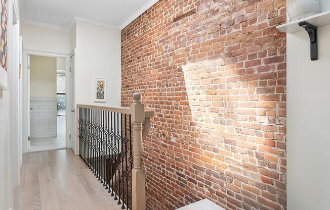 607 HALSEY ST