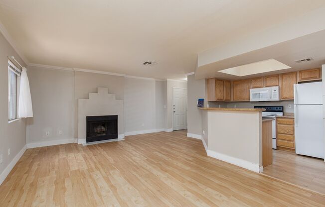Remodeled first floor unit in gated community with pool/spa