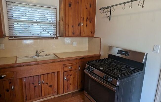 3 beds, 2 baths, $3,850