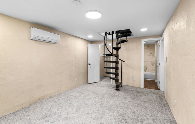 Carriage House near Downtown Pueblo!