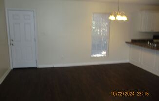 3 beds, 2 baths, $1,385