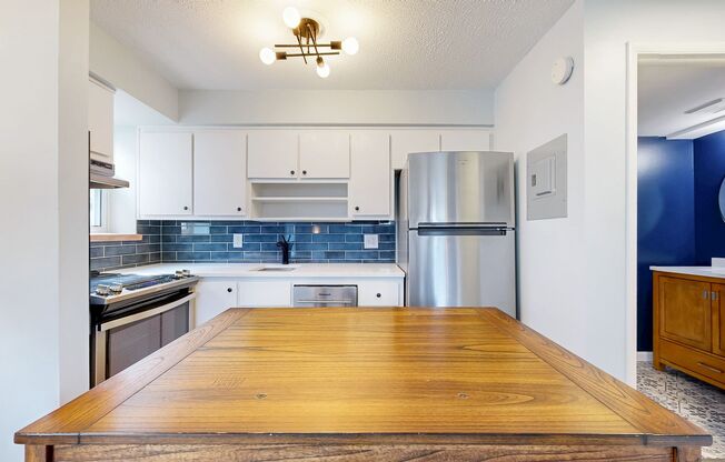 Adorable 2bd/1.5bth Townhome w/1 reserved parking space