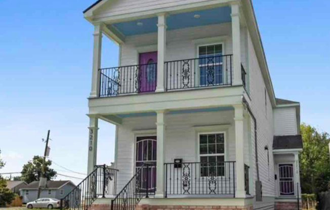 3212 JACKSON AVE