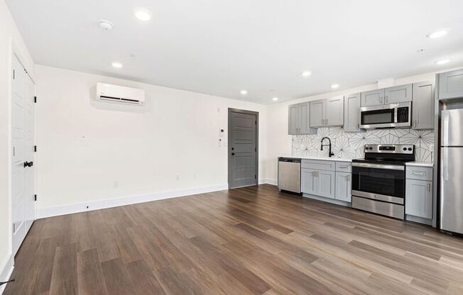 7620 AVE 9