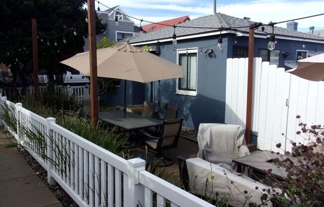 2 beds, 1 bath, $2,900