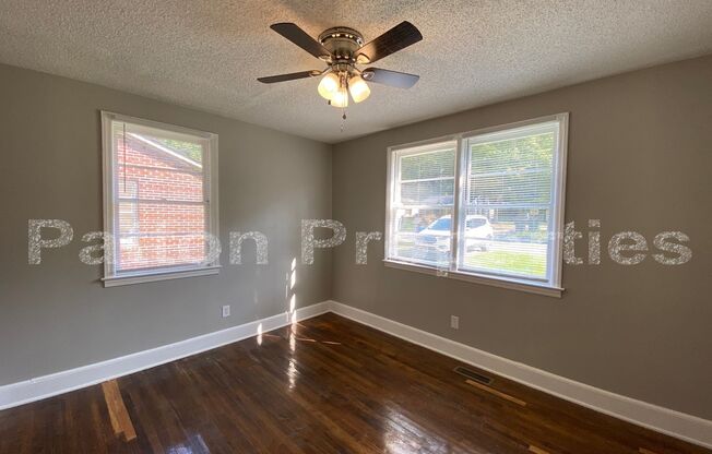 3 beds, 1 bath, $1,095