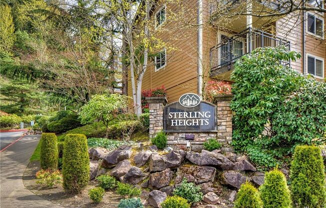 Sterling Heights @ Factoria New Castle area - 1 bedroom 1 bathroom condo with Carport - Available October 2025!