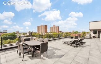 1 bed, 1 bath, $2,700, Unit 404