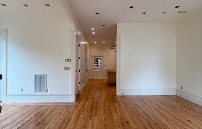 2013 1/2 HEARST AVE