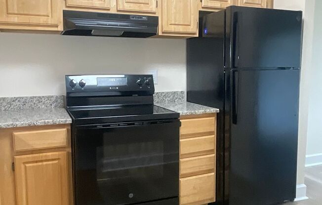 3 beds, 2 baths, 1,152 sqft, $2,350, Unit 14225 #103