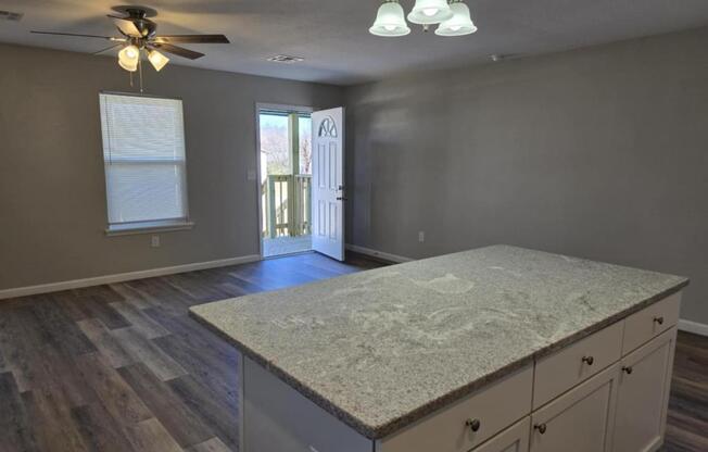 3812 W 55 ST