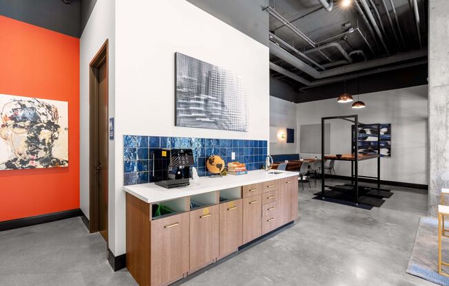 Studio, 1 bath, 453 sqft, $1,975, Unit 603