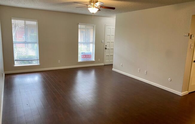 $1,635 Millbrook & Shaw, 2 Bedroom Condo - Alamos #A, Fresno