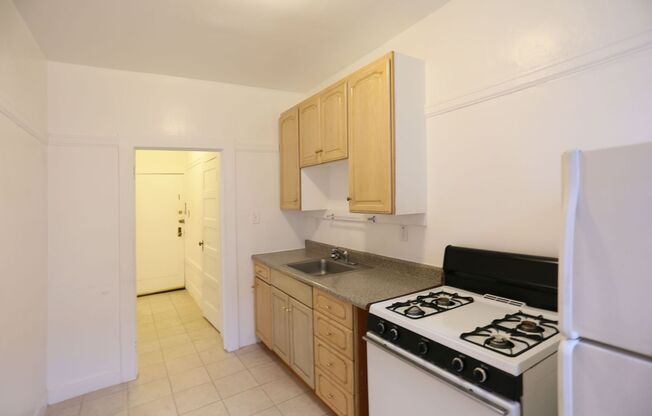 Studio, 1 bath, $1,795, Unit #307