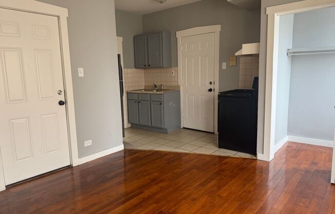 7501 S Jeffery LLC
