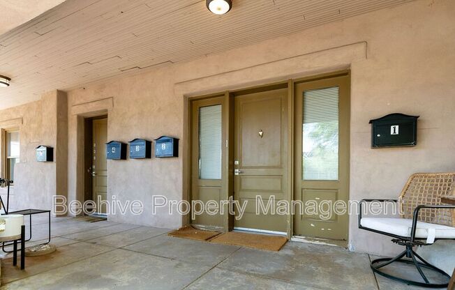 1301 W MONROE ST
