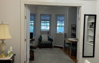 1 bed, 1 bath, $2,300