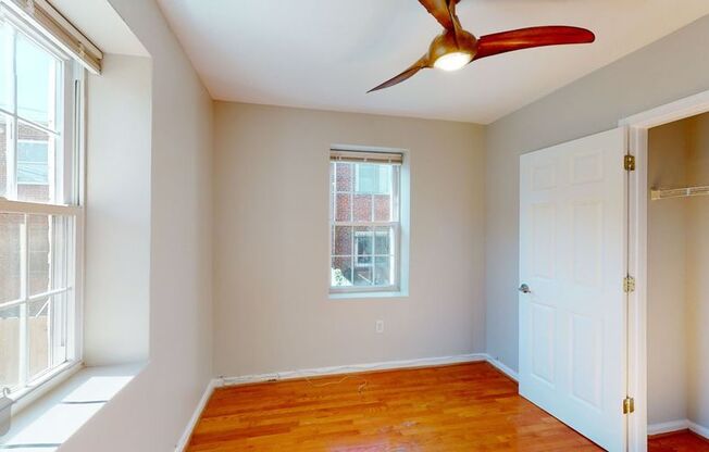 330 Delafield Pl NW Unit 2