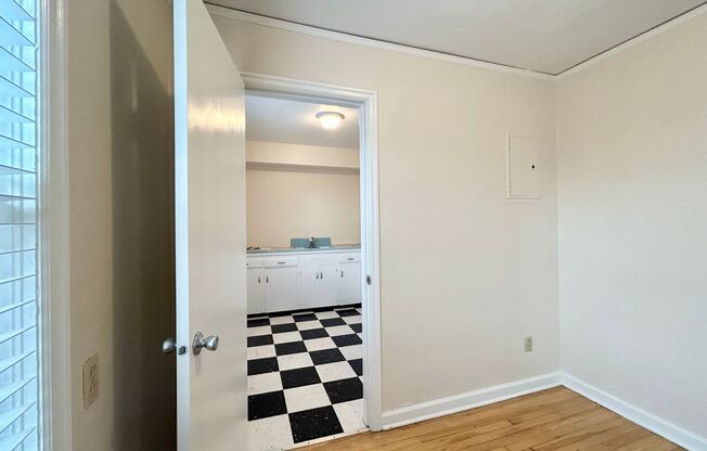 1 bed, 1 bath, 660 sqft, $1,415, Unit 17