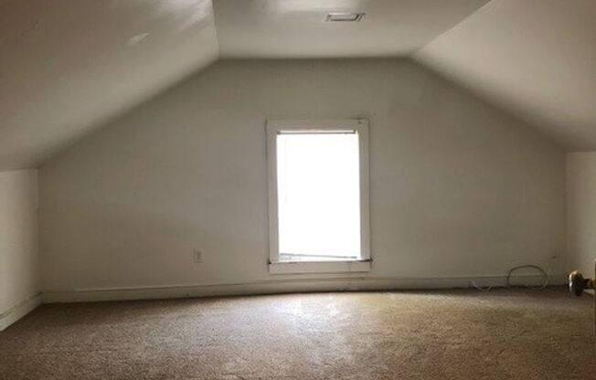 3 beds, 2 baths, 1,852 sqft, $1,750, Unit 148