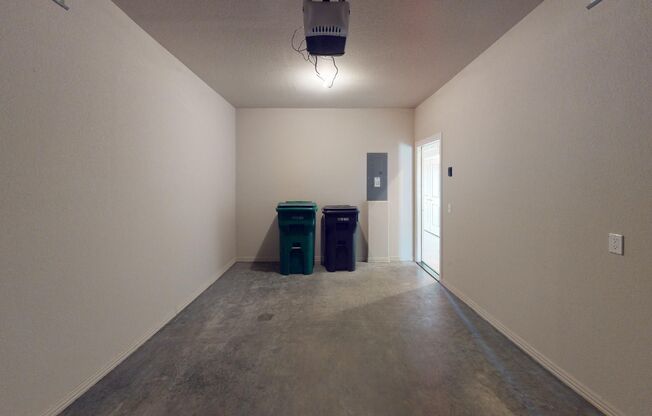 3 beds, 2.5 baths, $1,500