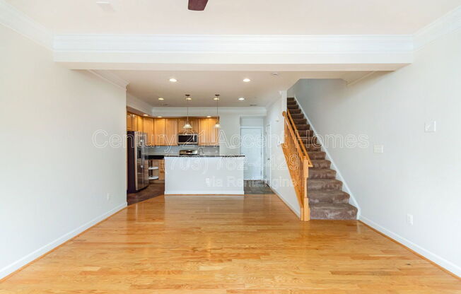 5675 HARRINGTON FLS LN