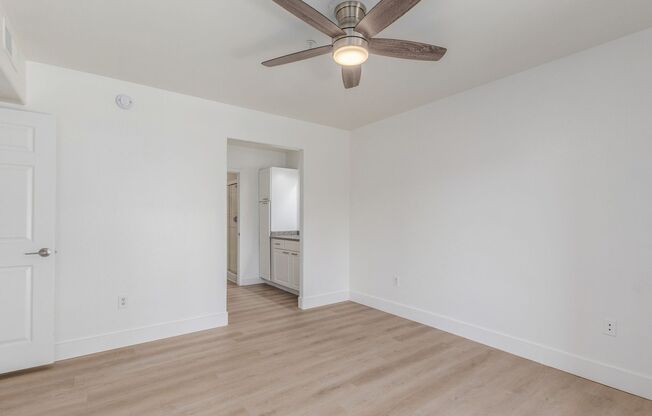 2 beds, 2 baths, $1,995, Unit # 311