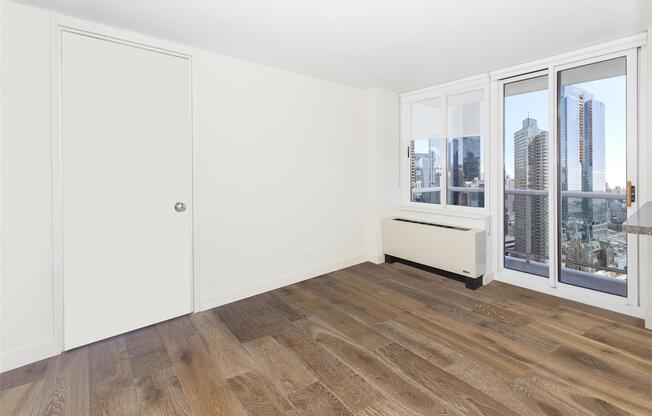 2 beds, 1 bath, 667 sqft, $5,152, Unit 19C