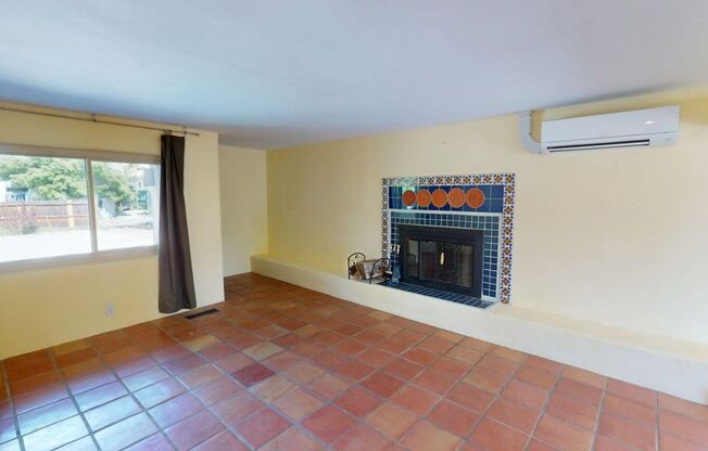 Eco-FriendlySouthwest Gem with Gardens & Solar in the Heart of Santa Fe