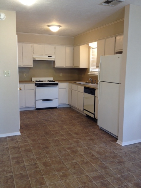 College Station - 3 Bedroom/2 Bath - 2 story house on Shuttle Route