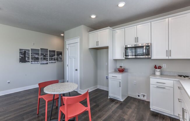 2 beds, 2 baths, 1,343 sqft, $1,845, Unit 13144 Osprey Lane Unit 206 B1343 Beautiful Windows, Amazing Natural Sunlight FB3