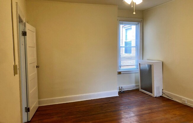 3 beds, 1 bath, 1,000 sqft, $1,850, Unit 3033 N. Calvert St. C5