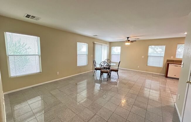3 Bedroom 2.5 Bathroom Silverado Ranch Home!