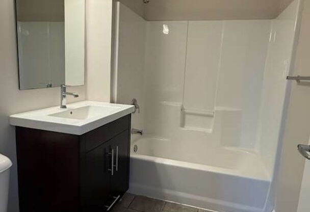 2 beds, 2 baths, 876 sqft, $2,425, Unit 514