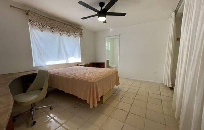 3 beds, 2 baths, $2,800