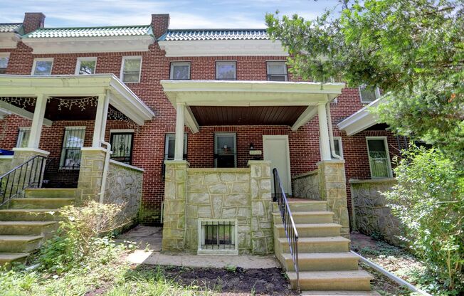 Spacious Renovated Baltimore Row-Home