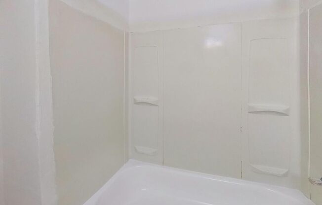 1 bed, 1 bath, 700 sqft, $1,199, Unit 46-TF